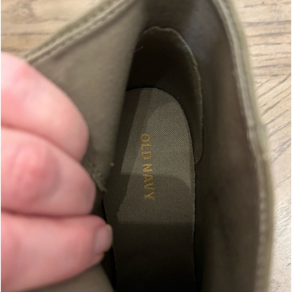 Old navy olive green zipper booties size 7 - Picture 6 of 8